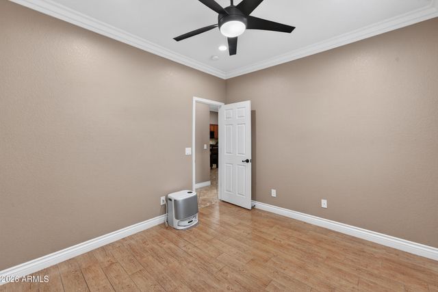 8812 W MYRTLE Avenue, Glendale, AZ 85305