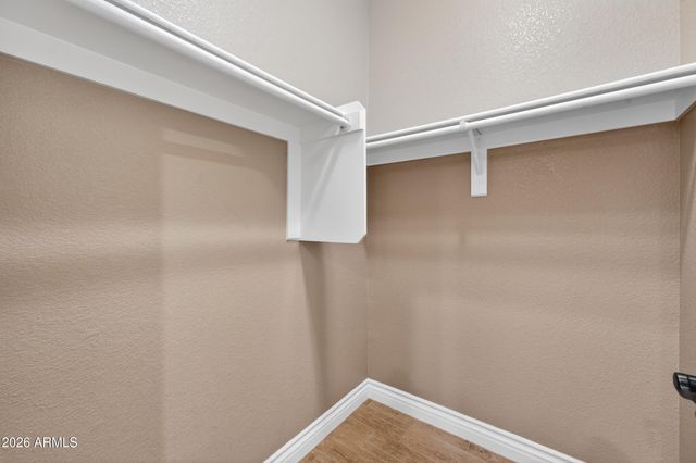 8812 W MYRTLE Avenue, Glendale, AZ 85305