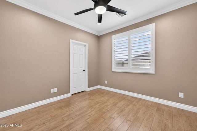 8812 W MYRTLE Avenue, Glendale, AZ 85305