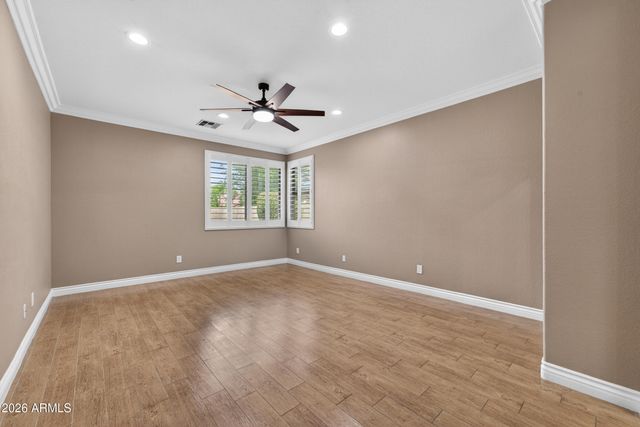 8812 W MYRTLE Avenue, Glendale, AZ 85305