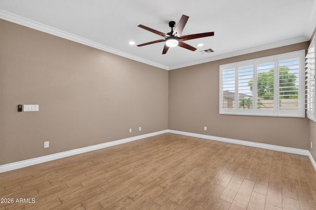 8812 W MYRTLE Avenue, Glendale, AZ 85305