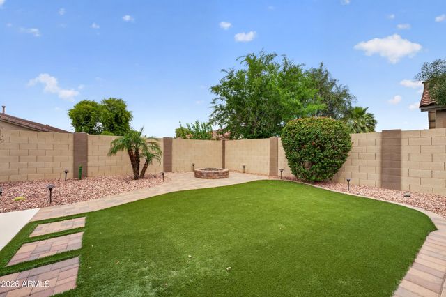 8812 W MYRTLE Avenue, Glendale, AZ 85305
