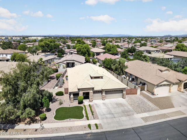 8812 W MYRTLE Avenue, Glendale, AZ 85305