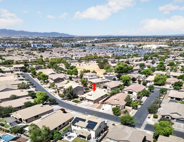 8812 W MYRTLE Avenue, Glendale, AZ 85305