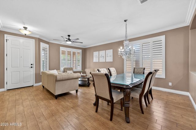 8812 W MYRTLE Avenue, Glendale, AZ 85305