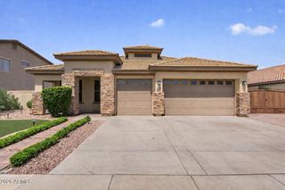 8812 W MYRTLE Avenue, Glendale, AZ 85305