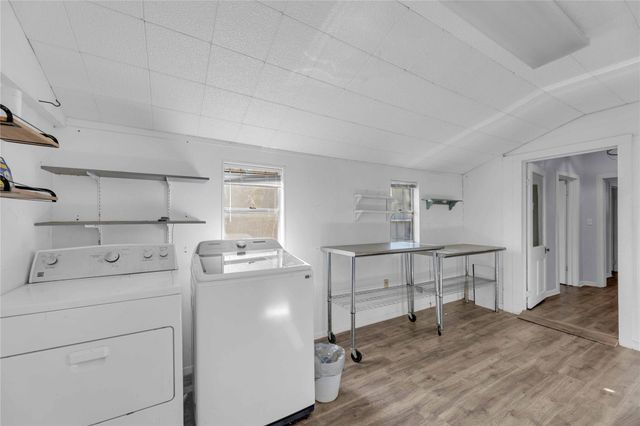 611 South Franklin ST, La Grange, TX 78945