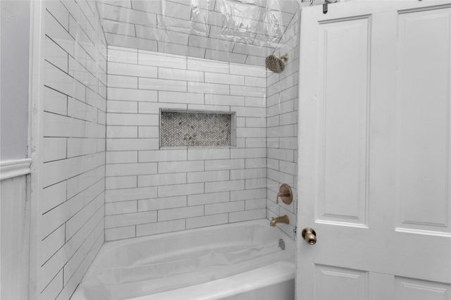 611 South Franklin ST, La Grange, TX 78945