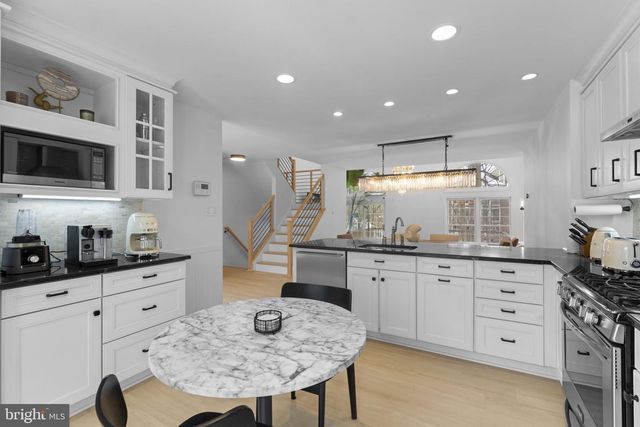 11433 HERITAGE OAK CT, Reston, VA 20194