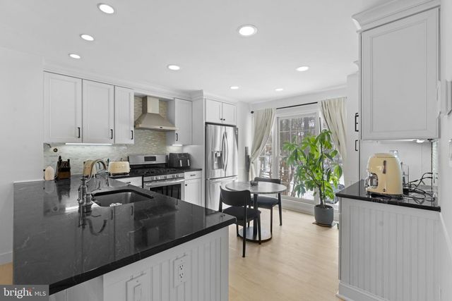 11433 HERITAGE OAK CT, Reston, VA 20194