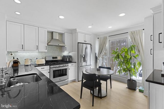 11433 HERITAGE OAK CT, Reston, VA 20194