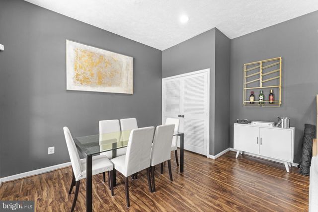 11433 HERITAGE OAK CT, Reston, VA 20194