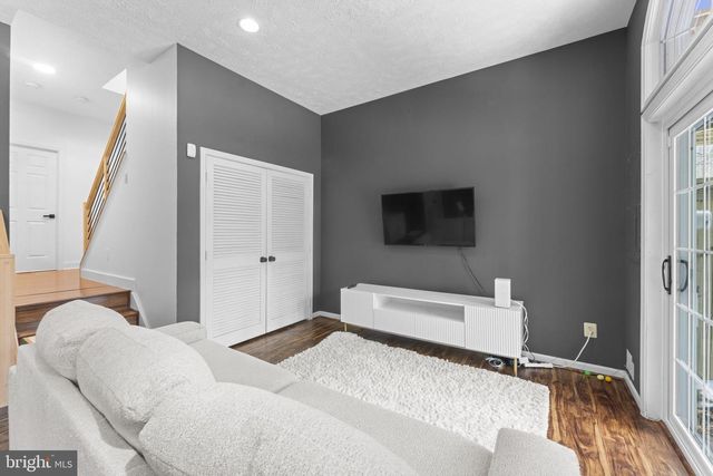 11433 HERITAGE OAK CT, Reston, VA 20194