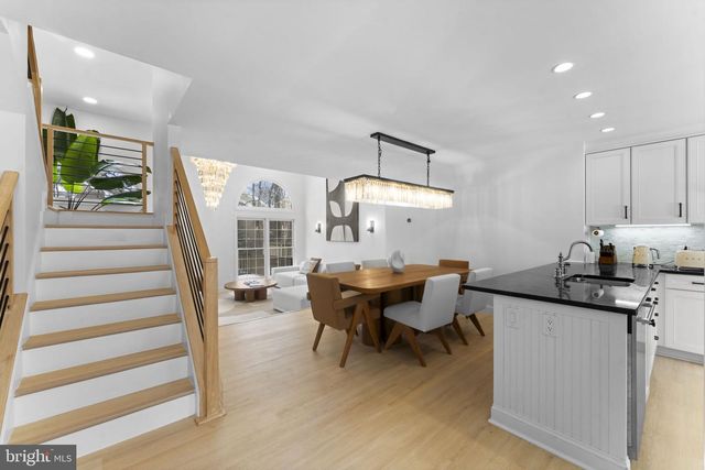 11433 HERITAGE OAK CT, Reston, VA 20194