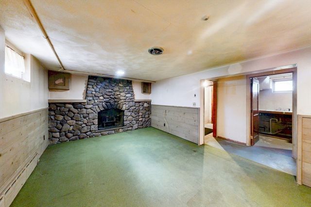 15 Rose St, Milton, MA 02186