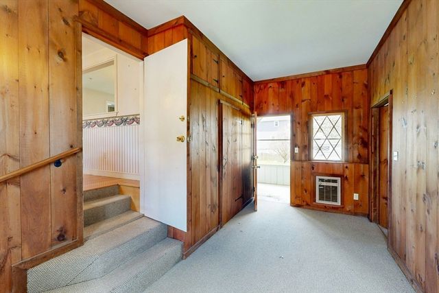 15 Rose St, Milton, MA 02186