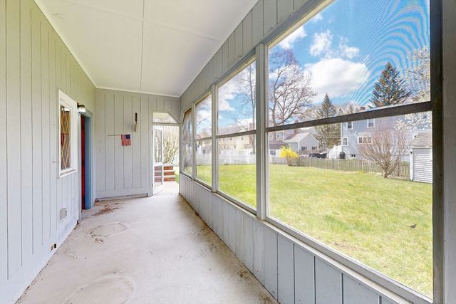 15 Rose St, Milton, MA 02186