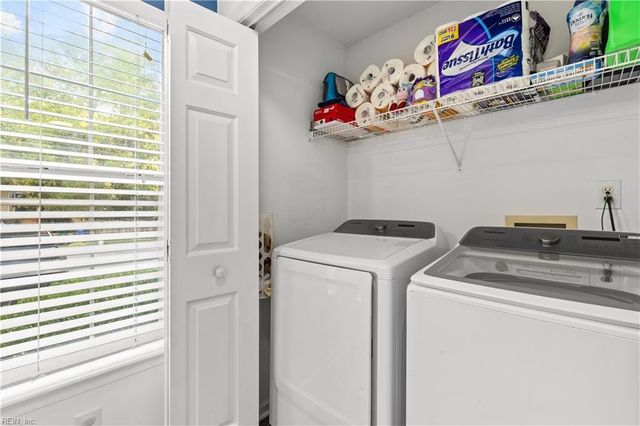 43 Creekstone DR, Newport News, VA 23603