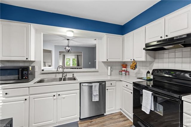 43 Creekstone DR, Newport News, VA 23603