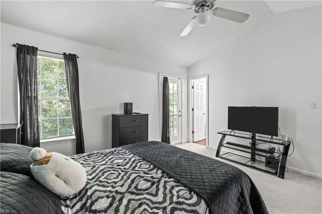 43 Creekstone DR, Newport News, VA 23603