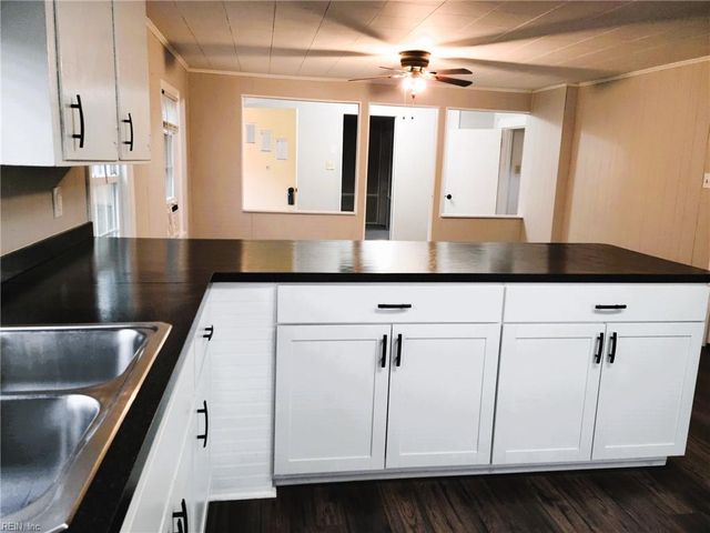 1437 Fentress RD, Chesapeake, VA 23322