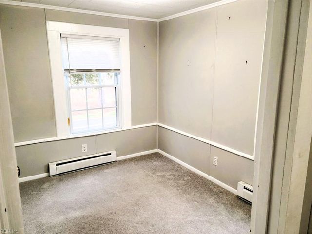 1437 Fentress RD, Chesapeake, VA 23322