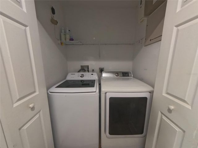 215 GLOWING PEACE LANE 86, Orlando, FL 32824