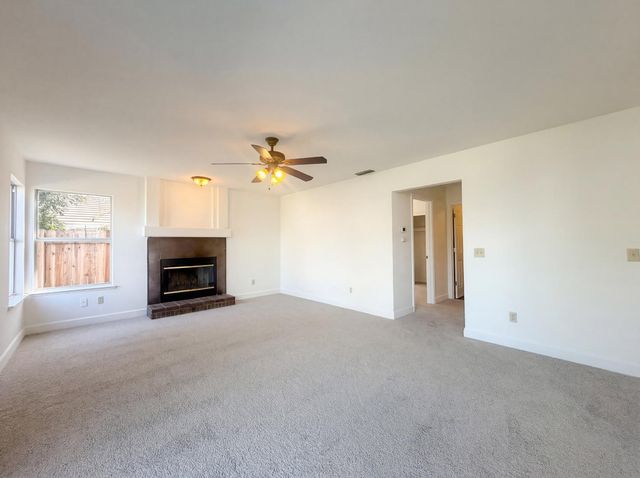 7117 Snowy Birch Way, Sacramento, CA 95823