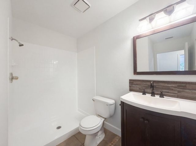 7117 Snowy Birch Way, Sacramento, CA 95823