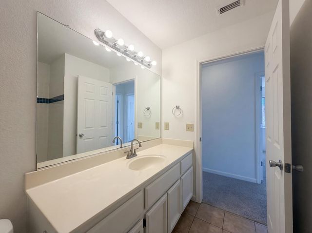 7117 Snowy Birch Way, Sacramento, CA 95823