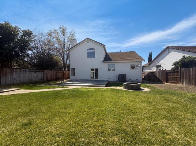 7117 Snowy Birch Way, Sacramento, CA 95823