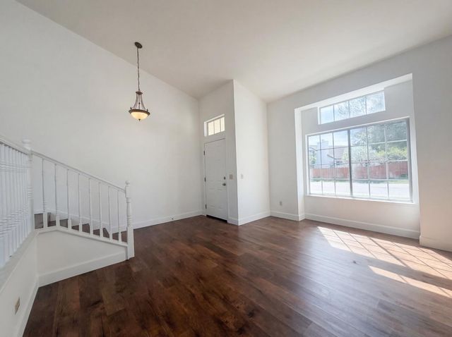 7117 Snowy Birch Way, Sacramento, CA 95823