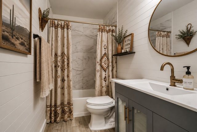 2041 Mallard Drive, Lewisville, TX 75077