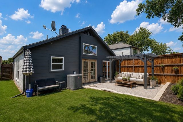 2041 Mallard Drive, Lewisville, TX 75077