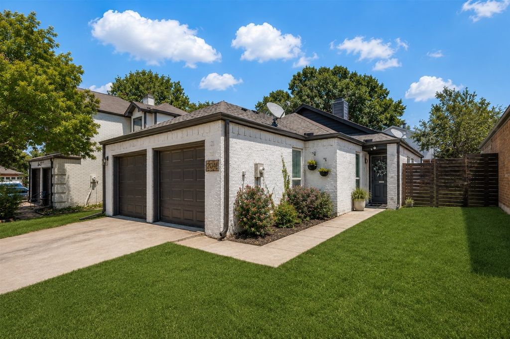 2041 Mallard Drive, Lewisville, TX 75077
