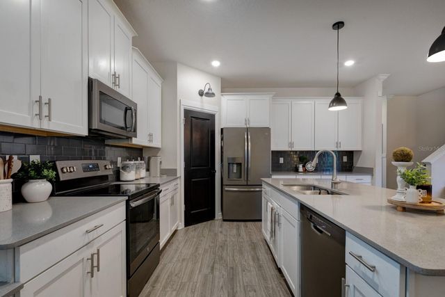 7542 SUMMERLAKE GROVES STREET, Winter Garden, FL 34787