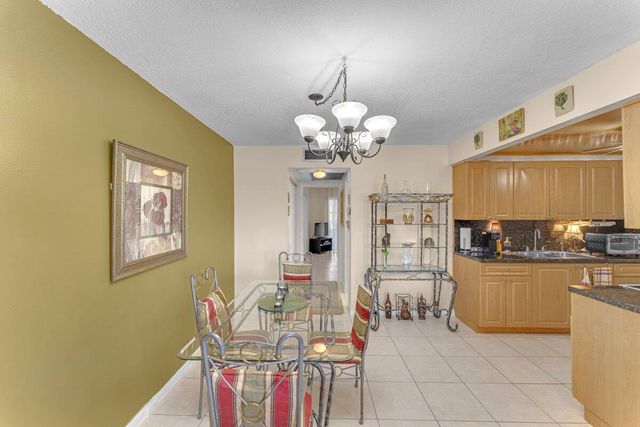 2114 Newport U, Deerfield Beach, FL 33442
