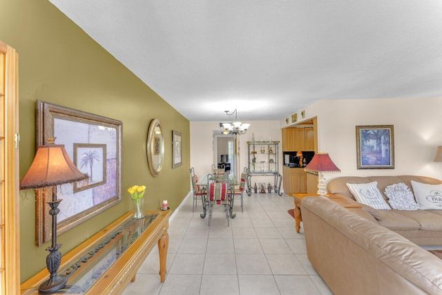 2114 Newport U, Deerfield Beach, FL 33442