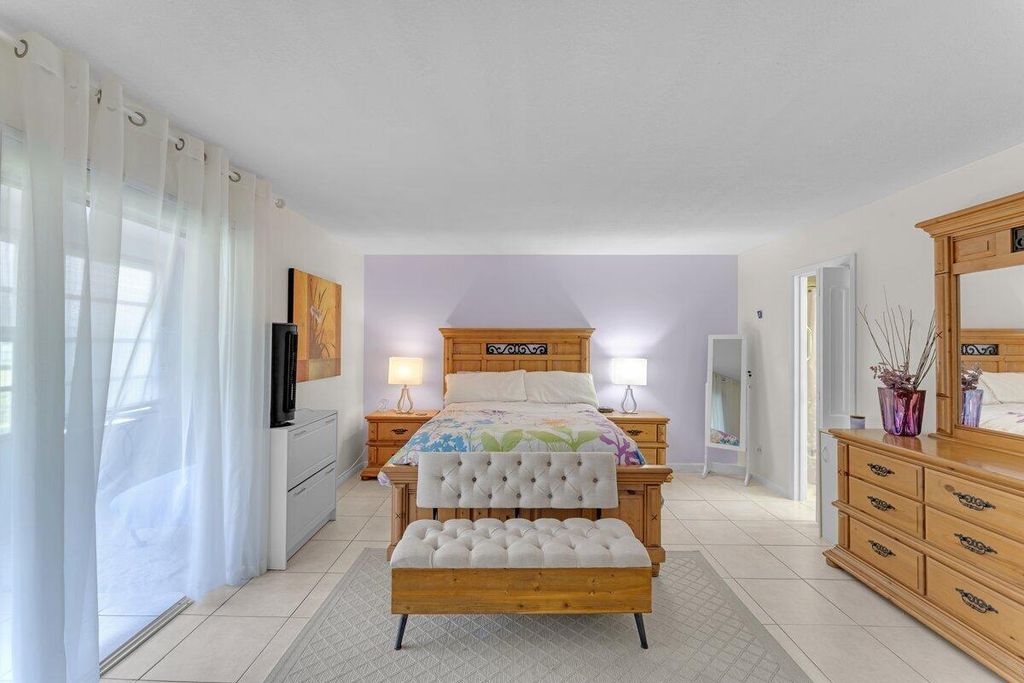 2114 Newport U, Deerfield Beach, FL 33442