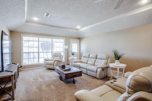 6904 Fulton Avenue, Lubbock, TX 79424