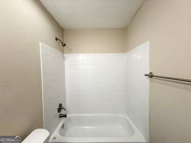 1061 Mainstreet Lake Drive, Stone Mountain, GA 30088