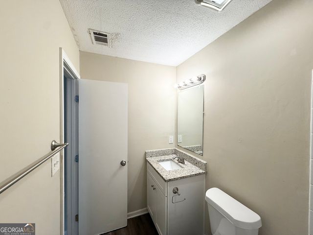 1061 Mainstreet Lake Drive, Stone Mountain, GA 30088