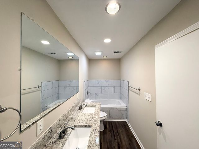 1061 Mainstreet Lake Drive, Stone Mountain, GA 30088