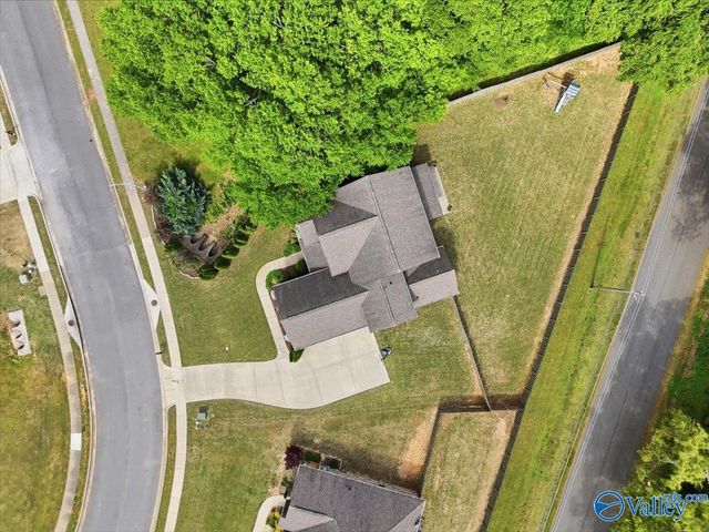 127 Whippoorwill Drive, Huntsville, AL 35811