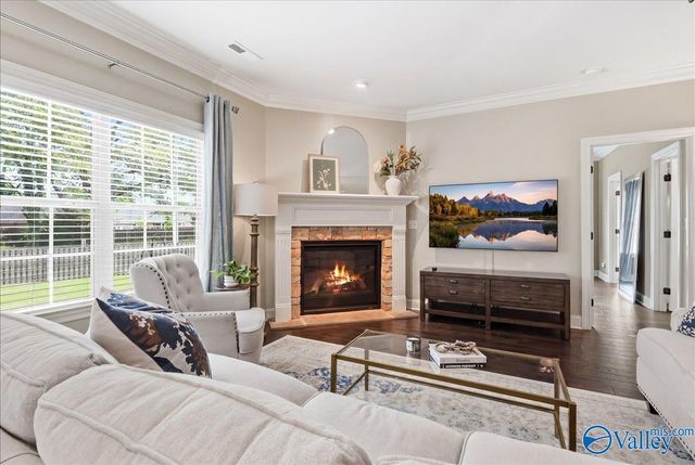 127 Whippoorwill Drive, Huntsville, AL 35811