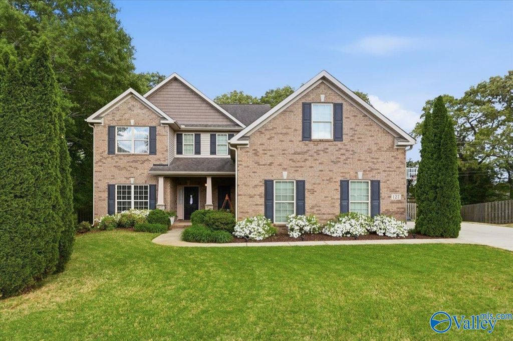 127 Whippoorwill Drive, Huntsville, AL 35811