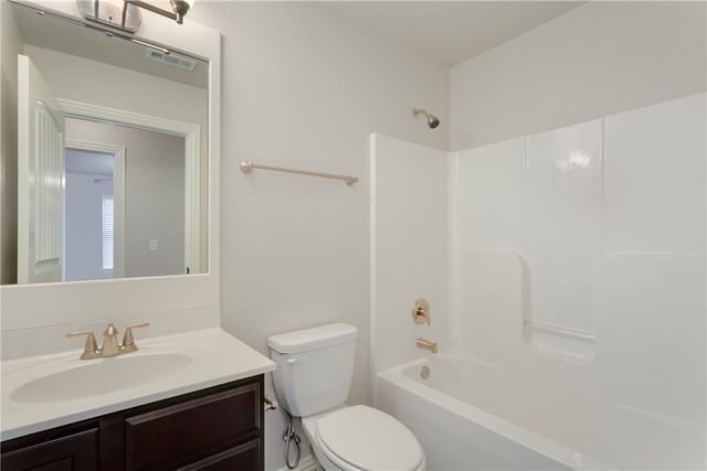 888 Via Silva Avenue B, Springdale, AR 72762