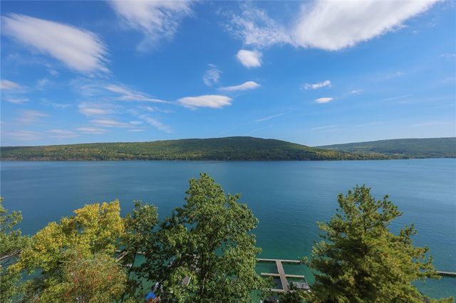 42 Cliffside Drive, South Bristol, NY 14424