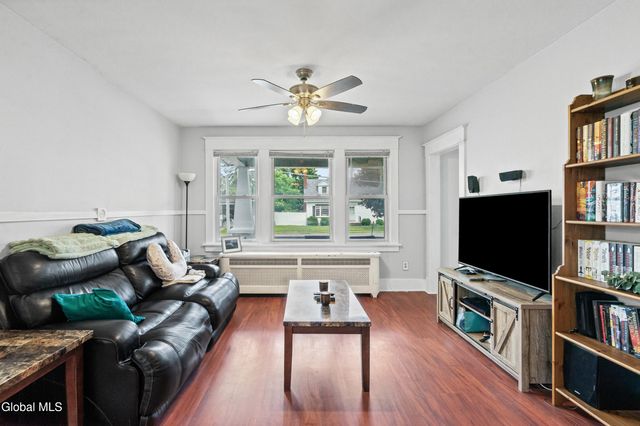 906 Altamont Avenue, Schenectady, NY 12303