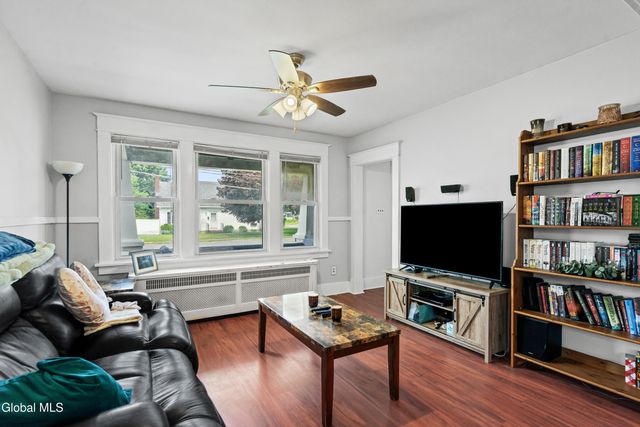 906 Altamont Avenue, Schenectady, NY 12303